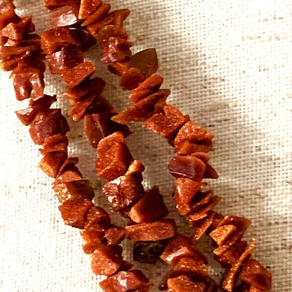 Vintage 3 Strand Goldstone Red Gemstone Chip Necklace - Picture 2 of 5